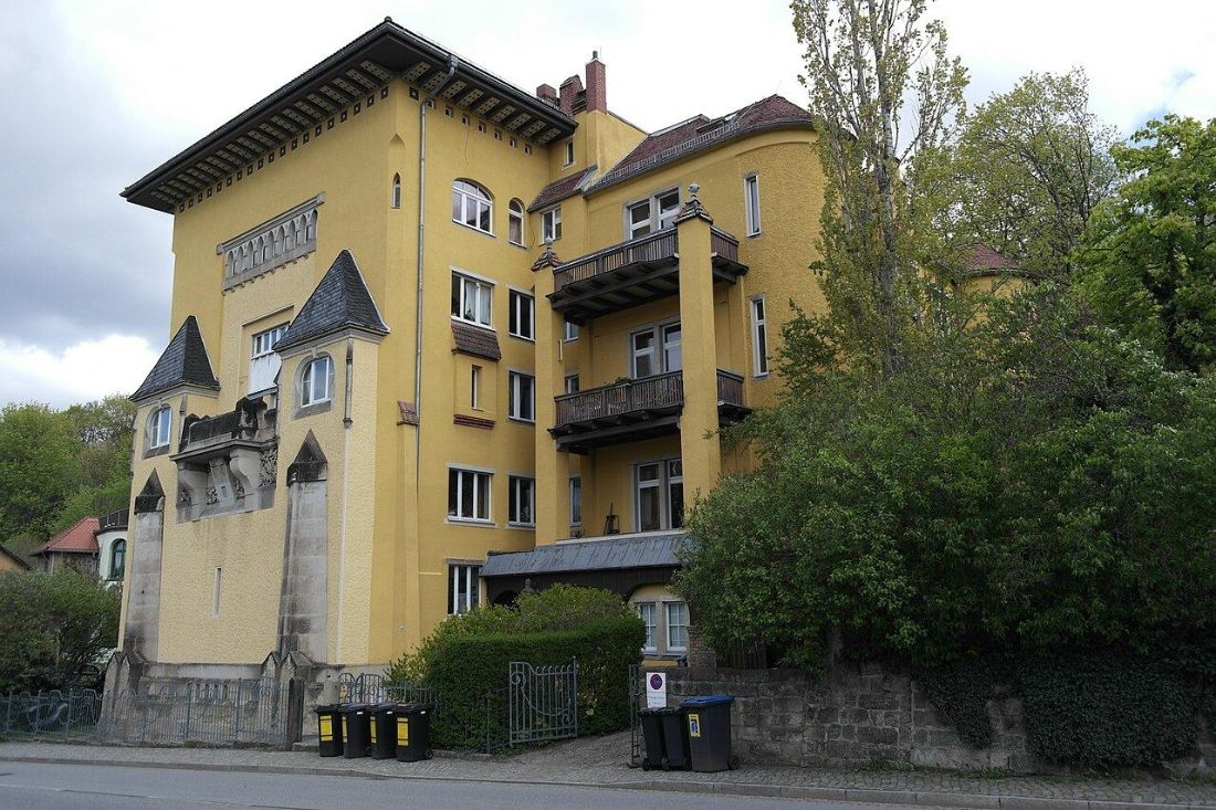 Das Künstlerhaus an der Pillnitzer Landstraße in Dresden Loschwitz