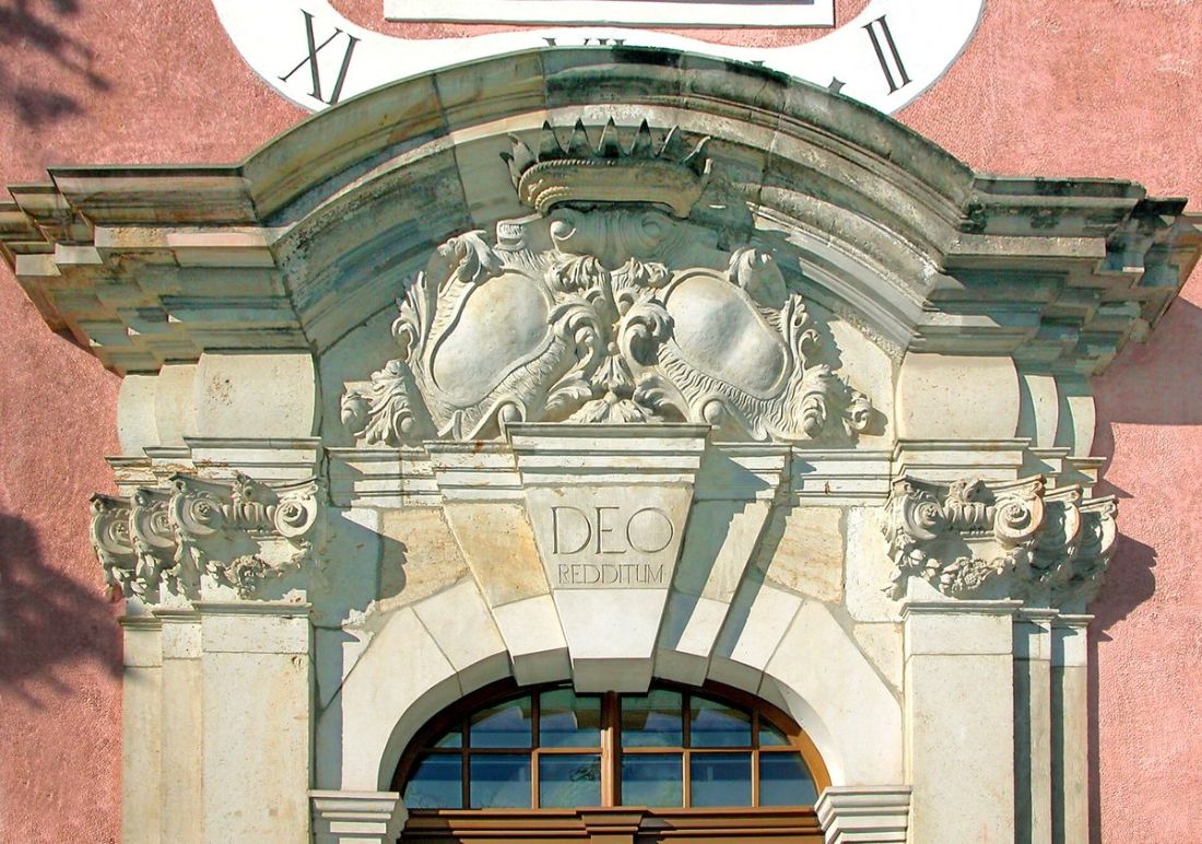 Südportal der Loschwitzer Kirche an der Pillnitzer Landstraße in Dresden