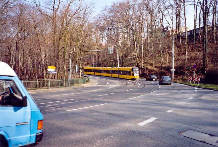 Die Mordgrundbrücke im Verlauf der B6 zwischen Bautzner Straße und Bautzner Landstraße in Dresden