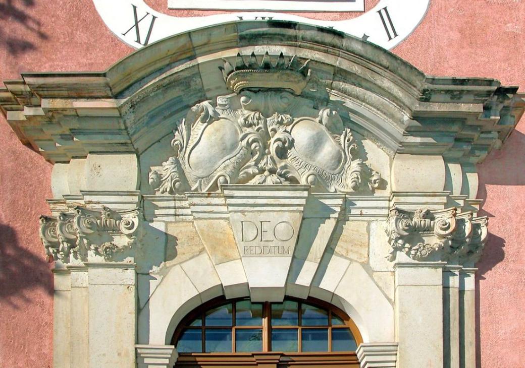 Südportal der Loschwitzer Kirche an der Pillnitzer Landstraße in Dresden